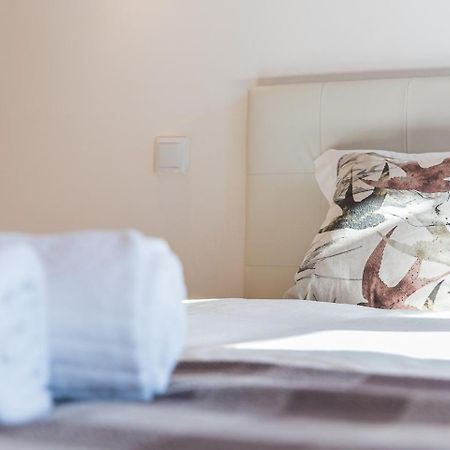 Guestready - Miragaia Stone Studios & Apartments Porto Kültér fotó