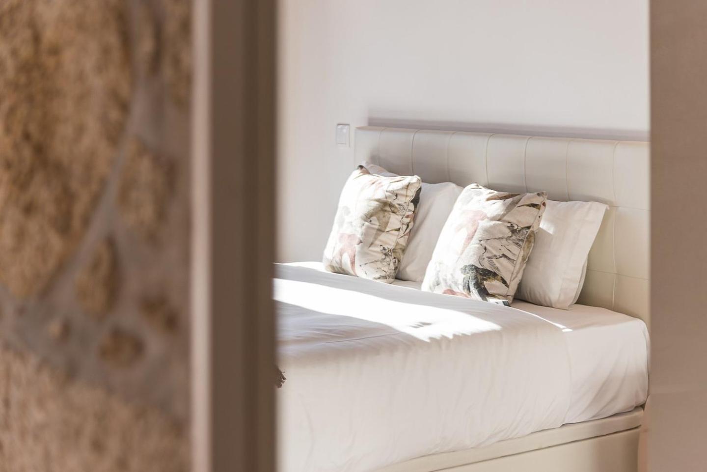 Guestready - Miragaia Stone Studios & Apartments Porto Kültér fotó